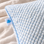 Détail de la texture de la housse de l’oreiller Sleepillo Voyage