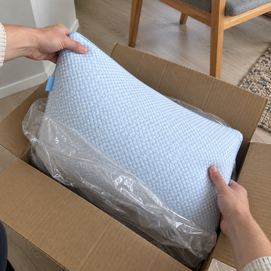 Déballage d’un oreiller Sleepillo sorti de son carton